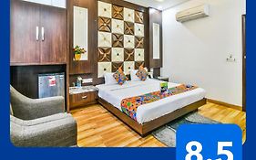 Fabhotel Aman Residency Sharifpura